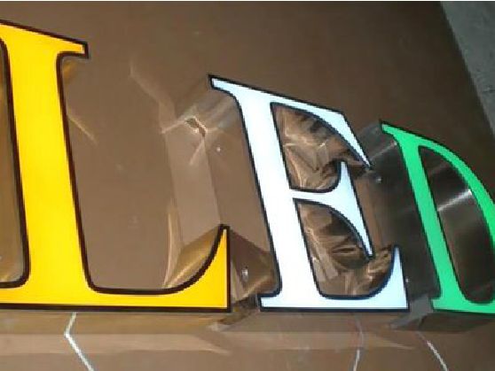 北碚区介绍LED招牌的基础知识。
