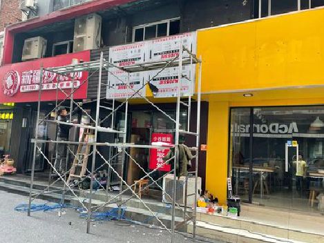 北碚区制作广告招牌如何避免它发黄？